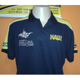 Camisa Polo com recortes